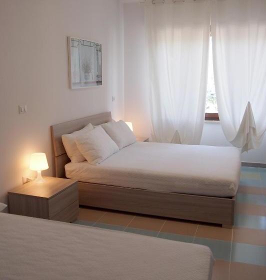 Le Rose Beach & Suites Appartamenti Fronte Mare A Villarosa