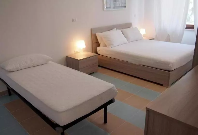 Le Rose Beach & Suites Appartamenti Fronte Mare A Villarosa