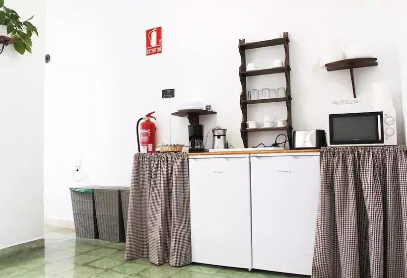 ユースホステル El Hostal Del Cubo