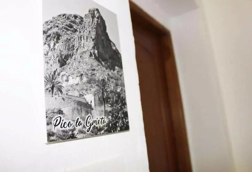 ユースホステル El Hostal Del Cubo