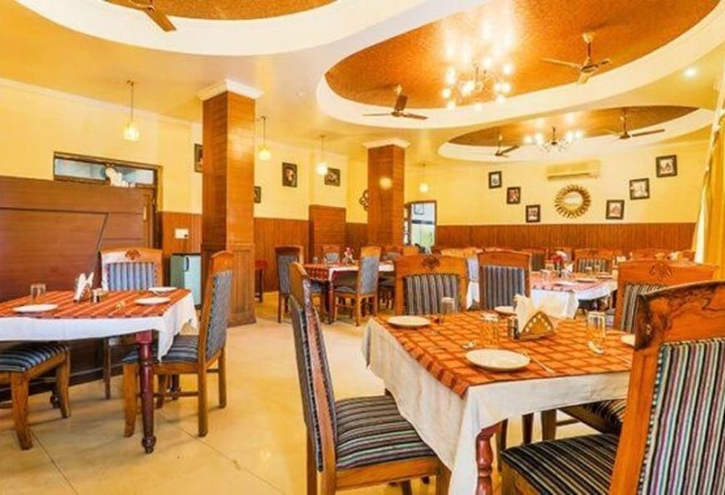 Fabhotel Pramila Inn