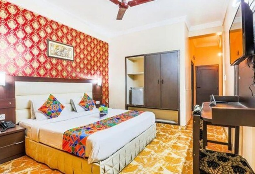 Fabhotel Pramila Inn