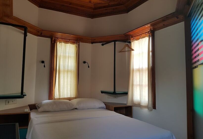 Hotel Room Kite Mansion