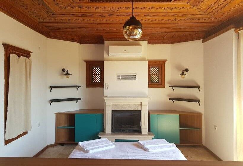 Hotel Room Kite Mansion