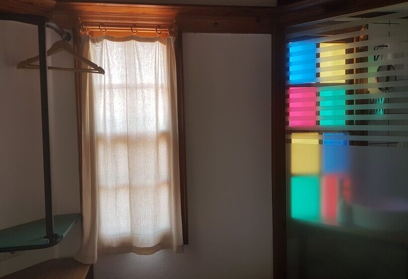 Hotel Room Kite Mansion