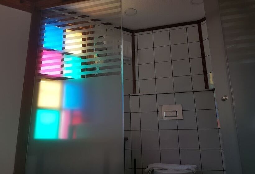 Hotel Room Kite Mansion