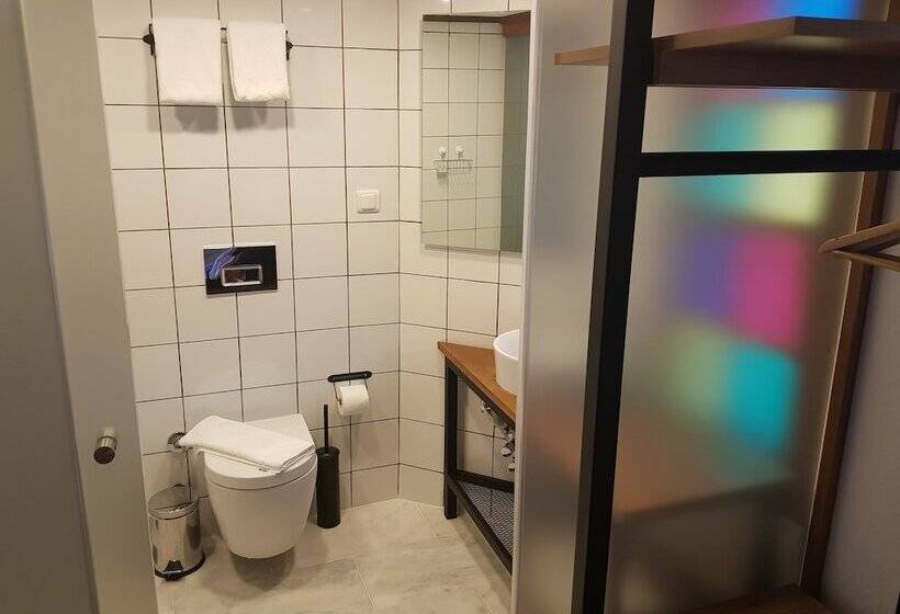 Hotel Room Kite Mansion