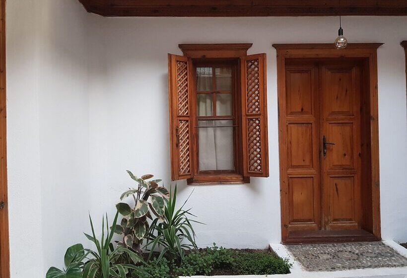 Hotel Room Kite Mansion