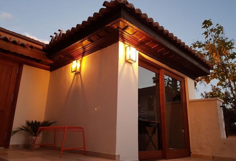 Hotel Room Kite Mansion