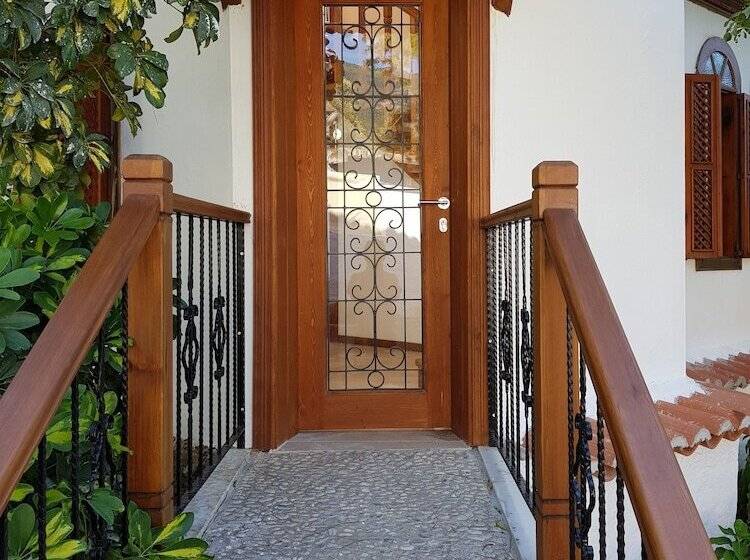 Hotel Room Kite Mansion