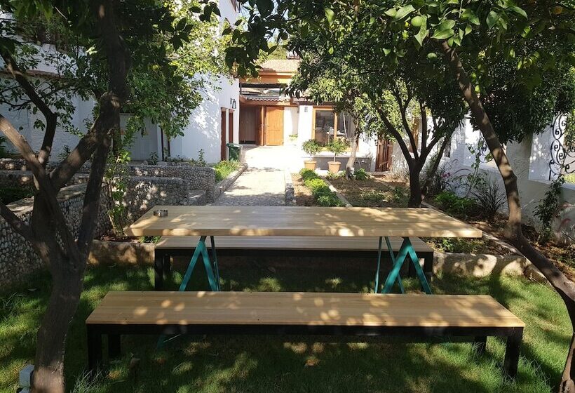 Hotel Room Kite Mansion