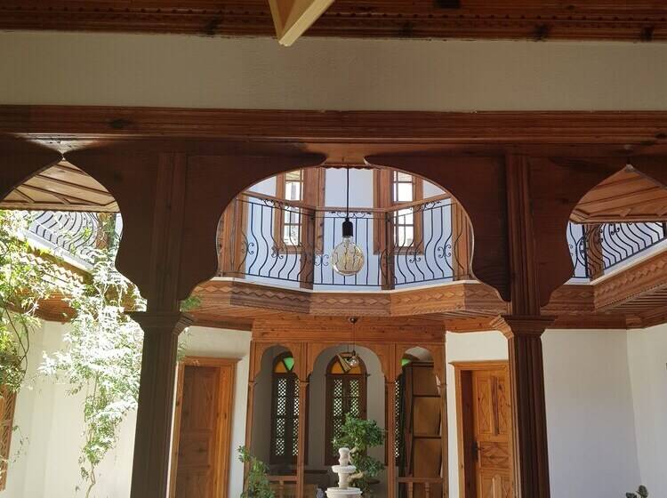 Hotel Room Kite Mansion