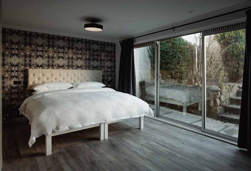 Otel The Bonnie Badger