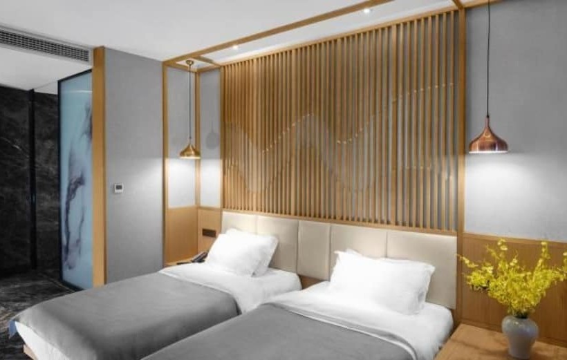 Guilin Gangshe Hotel East&west Alley