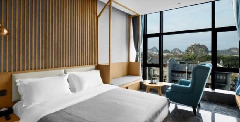 Guilin Gangshe Hotel East&west Alley
