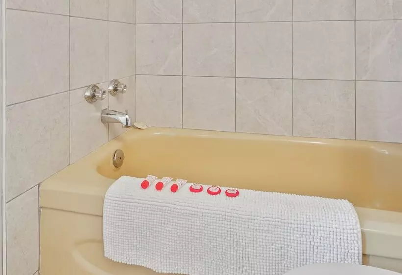 モーテル Bethel   Fort Macleod, Ab