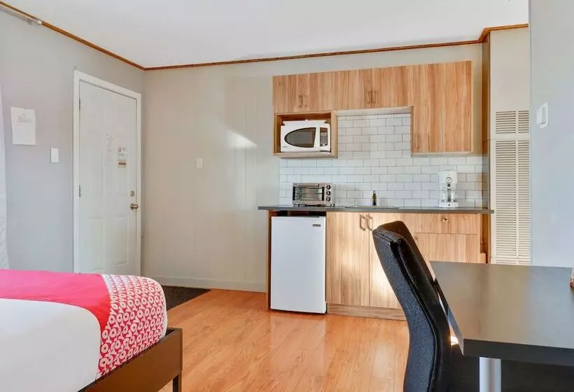 モーテル Bethel   Fort Macleod, Ab