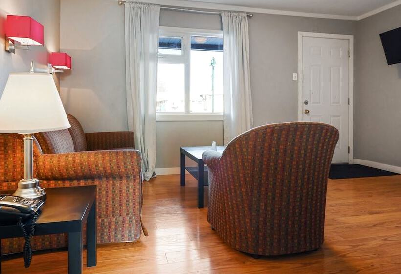 Мотель Bethel   Fort Macleod, Ab