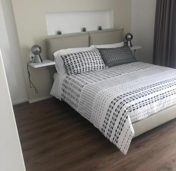 צימר The Sisters