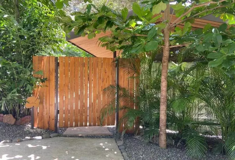 Aamiaismajoitus (B&B) Villas Kalei