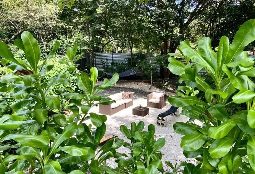 Aamiaismajoitus (B&B) Villas Kalei