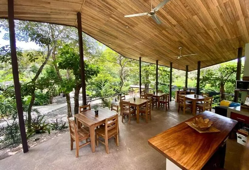 Aamiaismajoitus (B&B) Villas Kalei