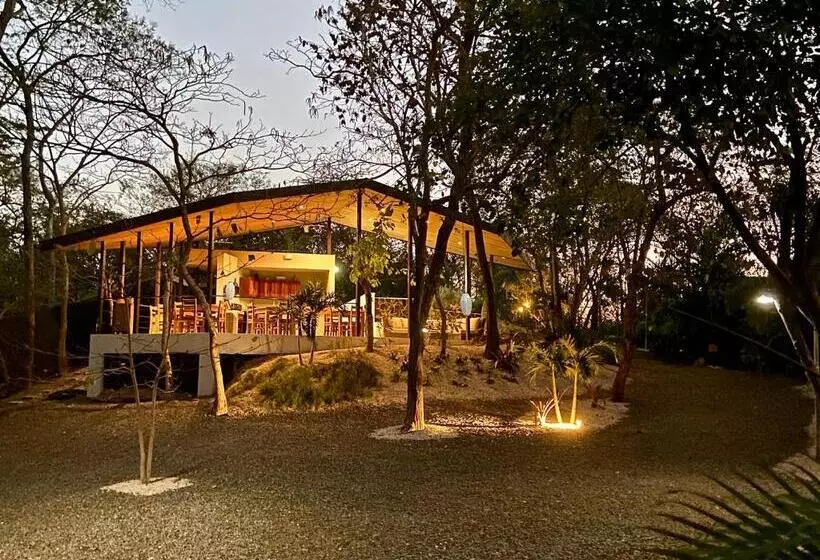 Aamiaismajoitus (B&B) Villas Kalei