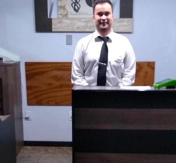 فندق Plaza Ferreira