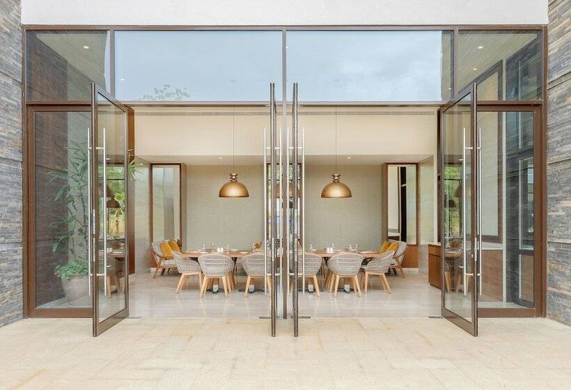 Отель Gran Melia Arusha