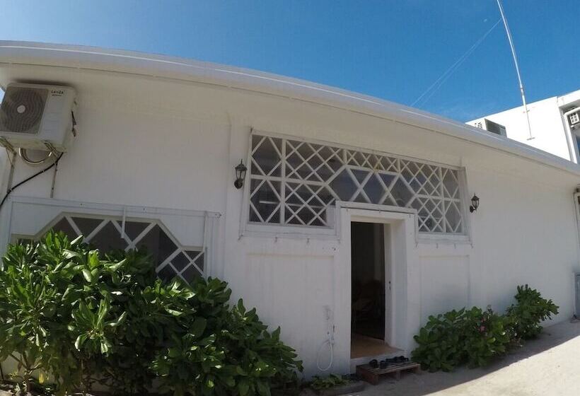 تختخواب و صبحانه Island Side Gulhi