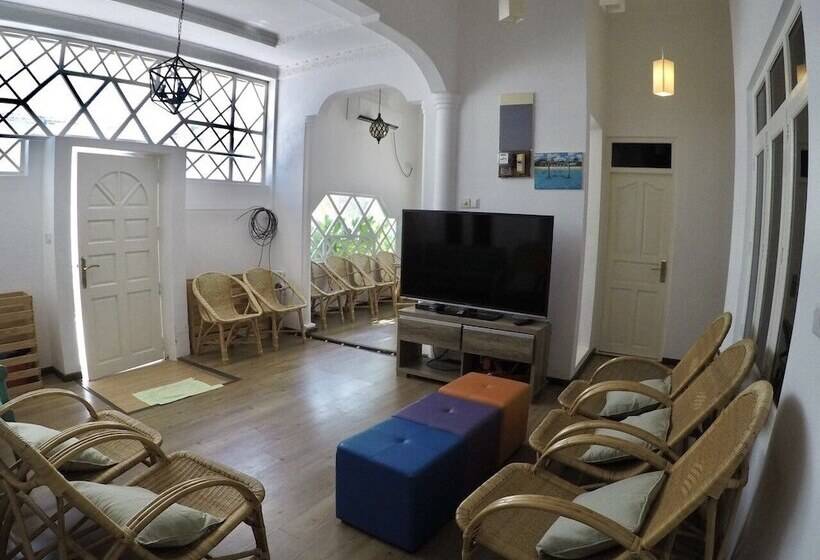 تختخواب و صبحانه Island Side Gulhi