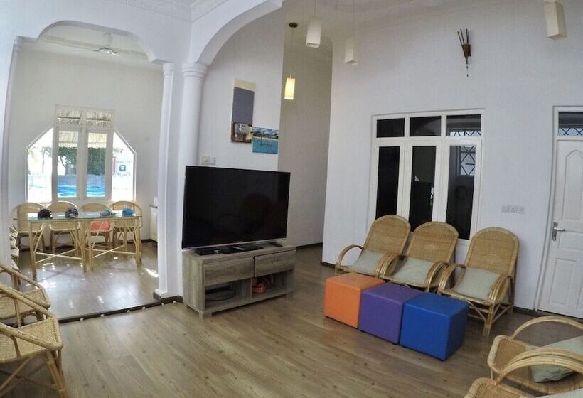 تختخواب و صبحانه Island Side Gulhi