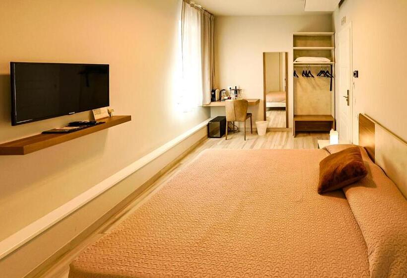 Nocleg ze śniadaniem Le Suite