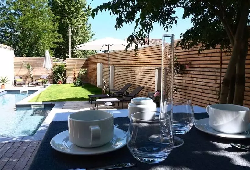 Aamiaismajoitus (B&B) La Domitia   Maison D Hôtes, Spa & Massages