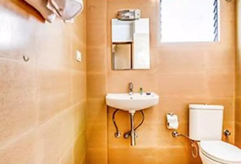 Fabhotel Vista Suites