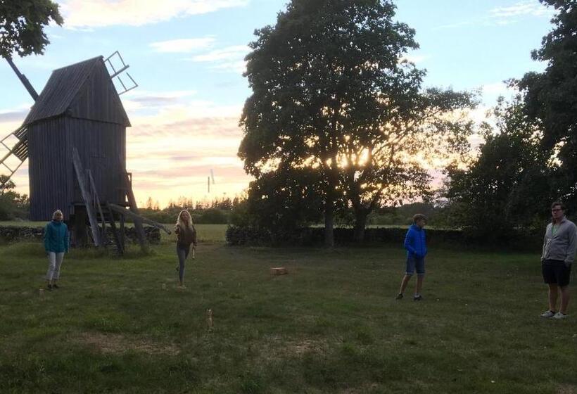 Rosenborgs Friluftspensionat