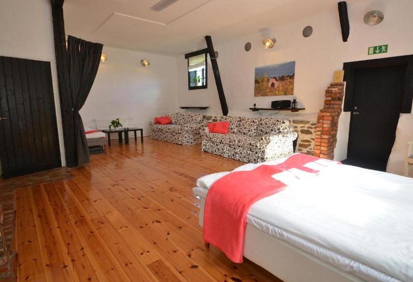 Rosenborgs Friluftspensionat