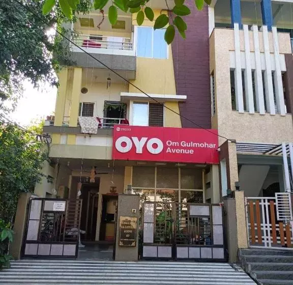 ホテル Flagship Om Gulmohar Avenue