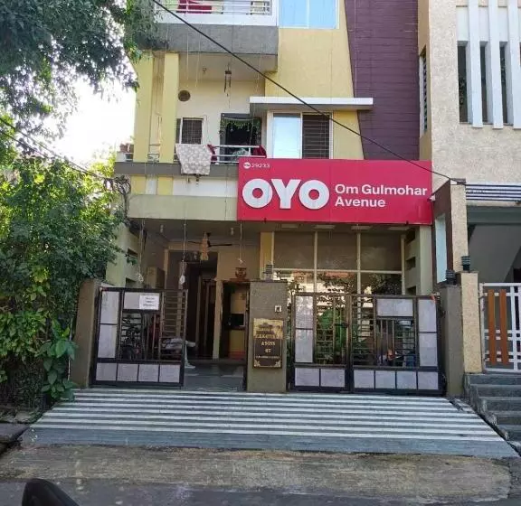 ホテル Flagship Om Gulmohar Avenue