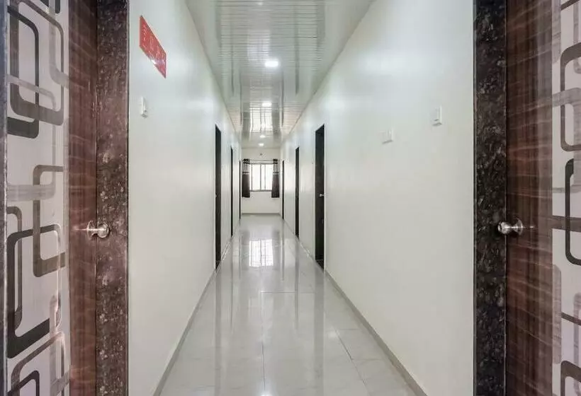 Oyo 30608 Hotel Kohinoor
