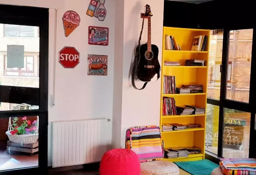 Majatalo Life Magenta