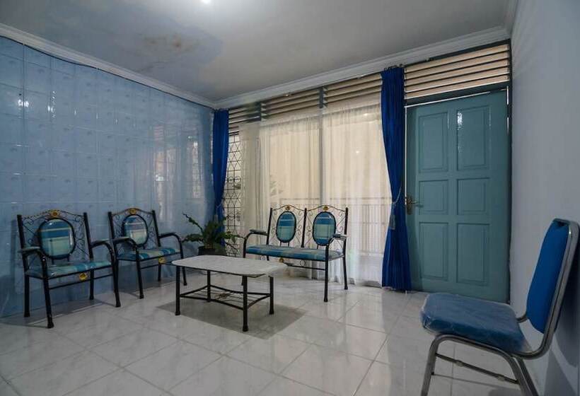 פנסיון Reddoorz Syariah @ Ahmad Yani Street Balikpapan