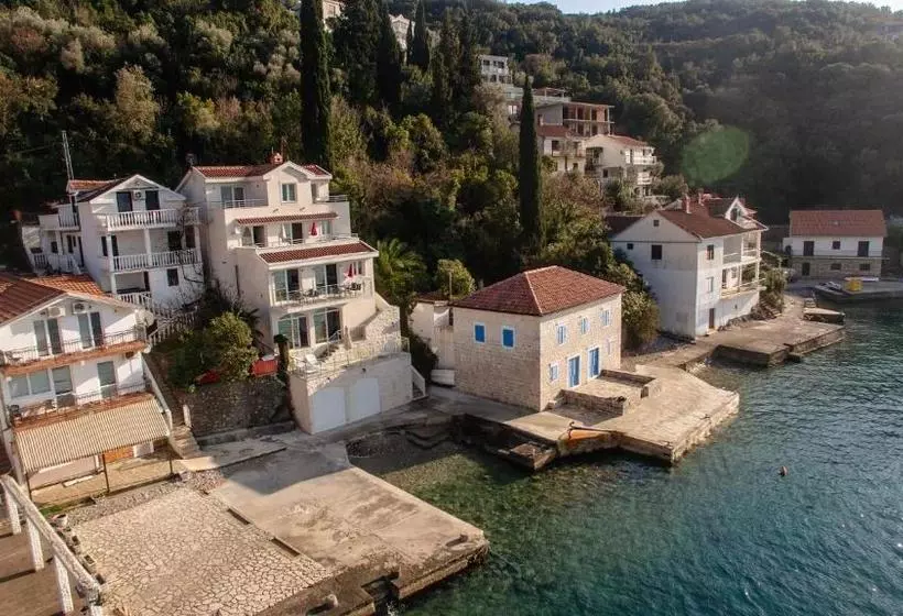 پانسیون Villa Del Mare