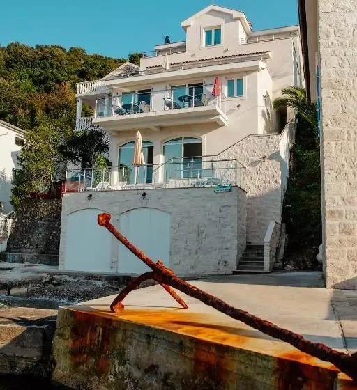 پانسیون Villa Del Mare