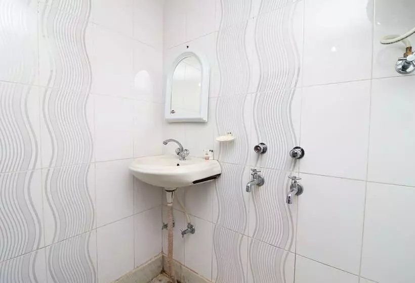 Oyo 29369 Narayana Hotel And Resort