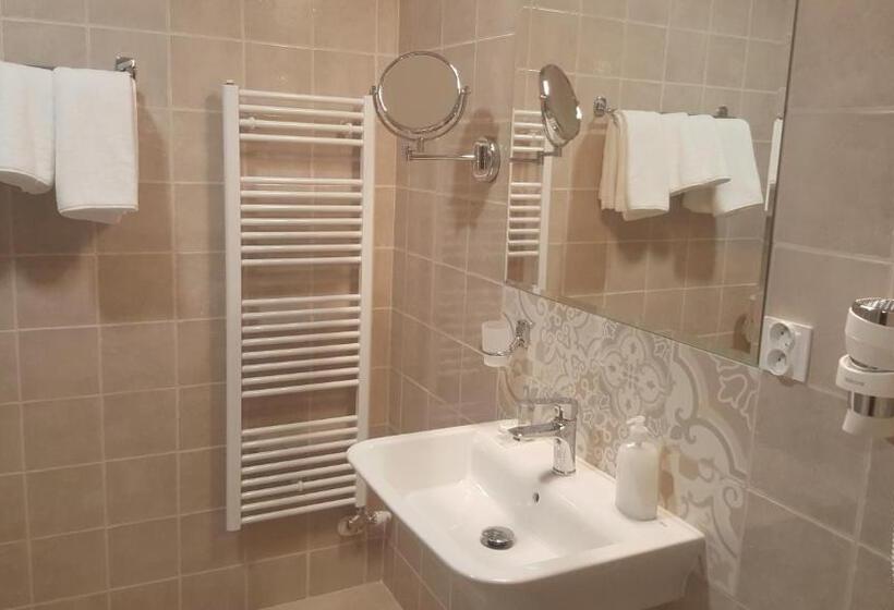 펜션 Penzión Poľovník