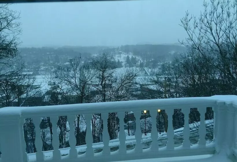 Aamiaismajoitus (B&B) Lamberson Guest House