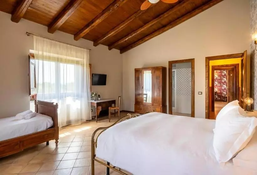 ホテル Casale Verdeluna Wine Resort