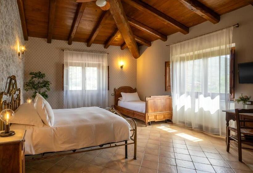 בית מלון כפרי Casale Verdeluna Wine Resort