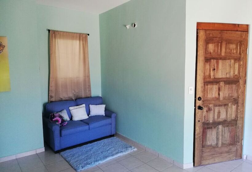 ホテル Lores House